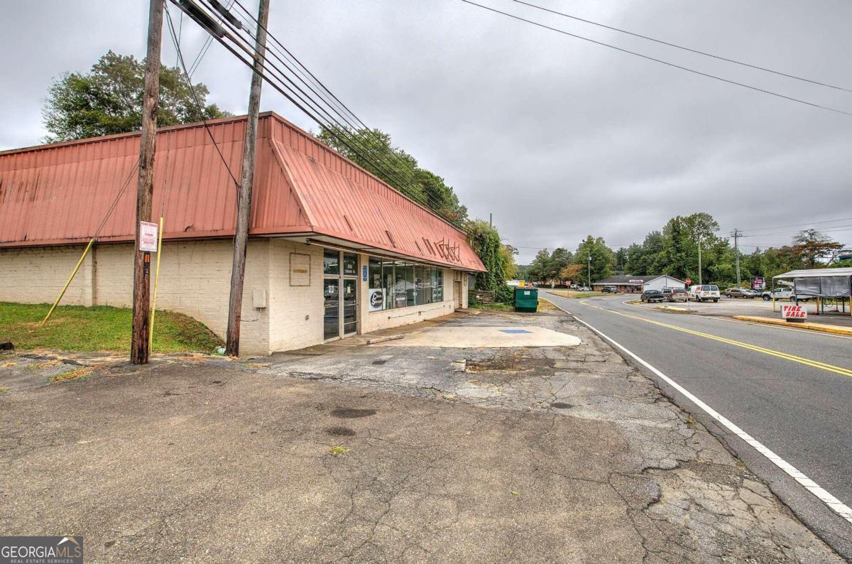 1070 Marietta RD