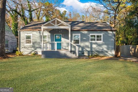 Photo of 1901 Maywood Place NW, Atlanta, GA 30318 (MLS # 10656193)