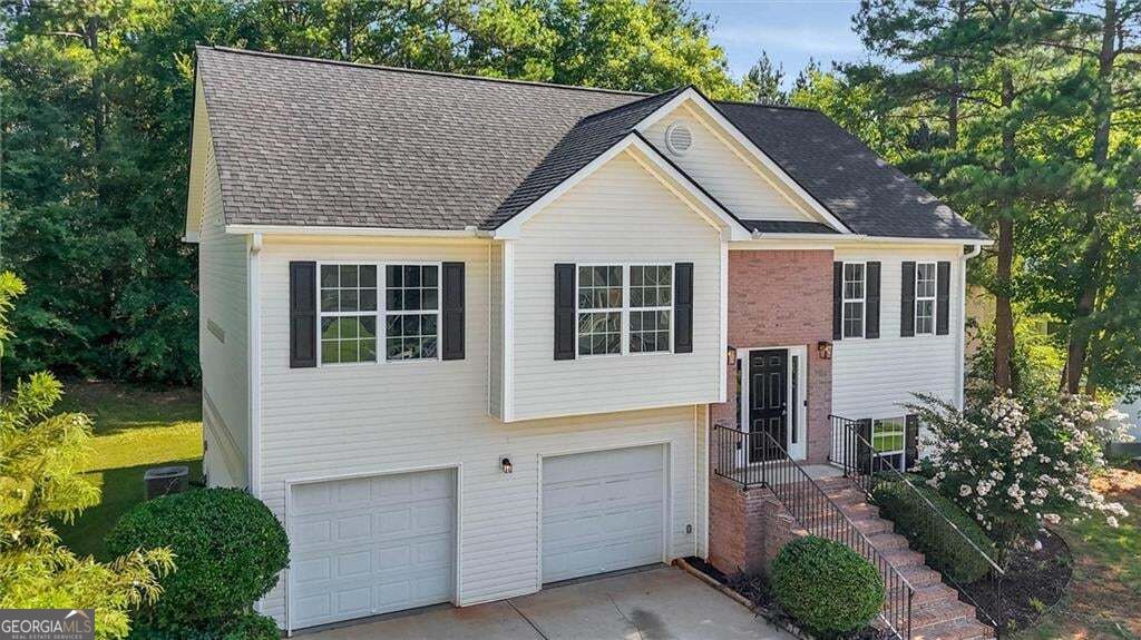 Photo of 435 Fieldstone Lane, Covington, GA 30016 (MLS # 10878970)