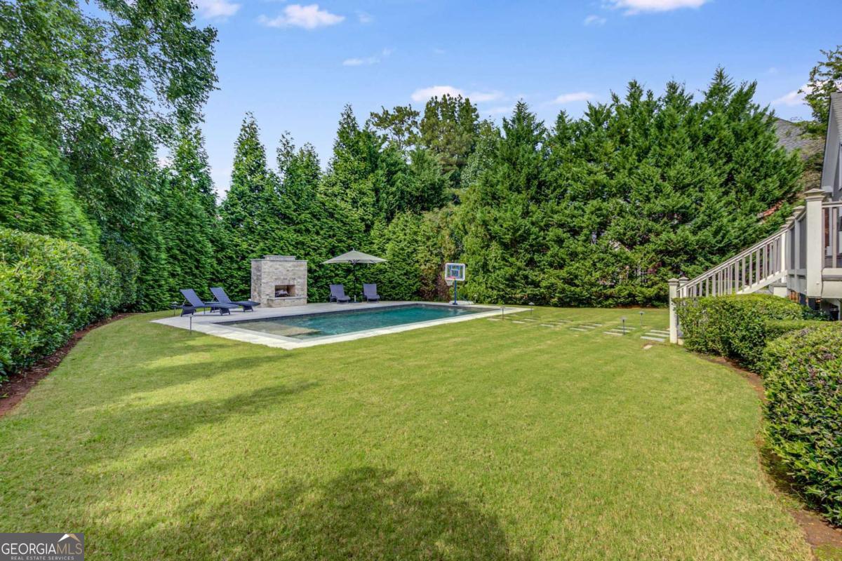 1135 Ascott Valley DR