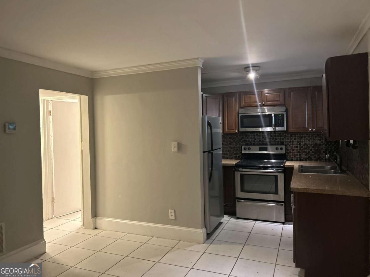 699 Argonne AVE NE 3