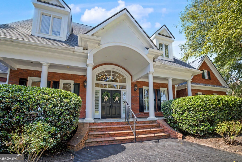 Photo of 135 Pebble Beach Drive, Fayetteville, GA 30215 (MLS # 10838646)