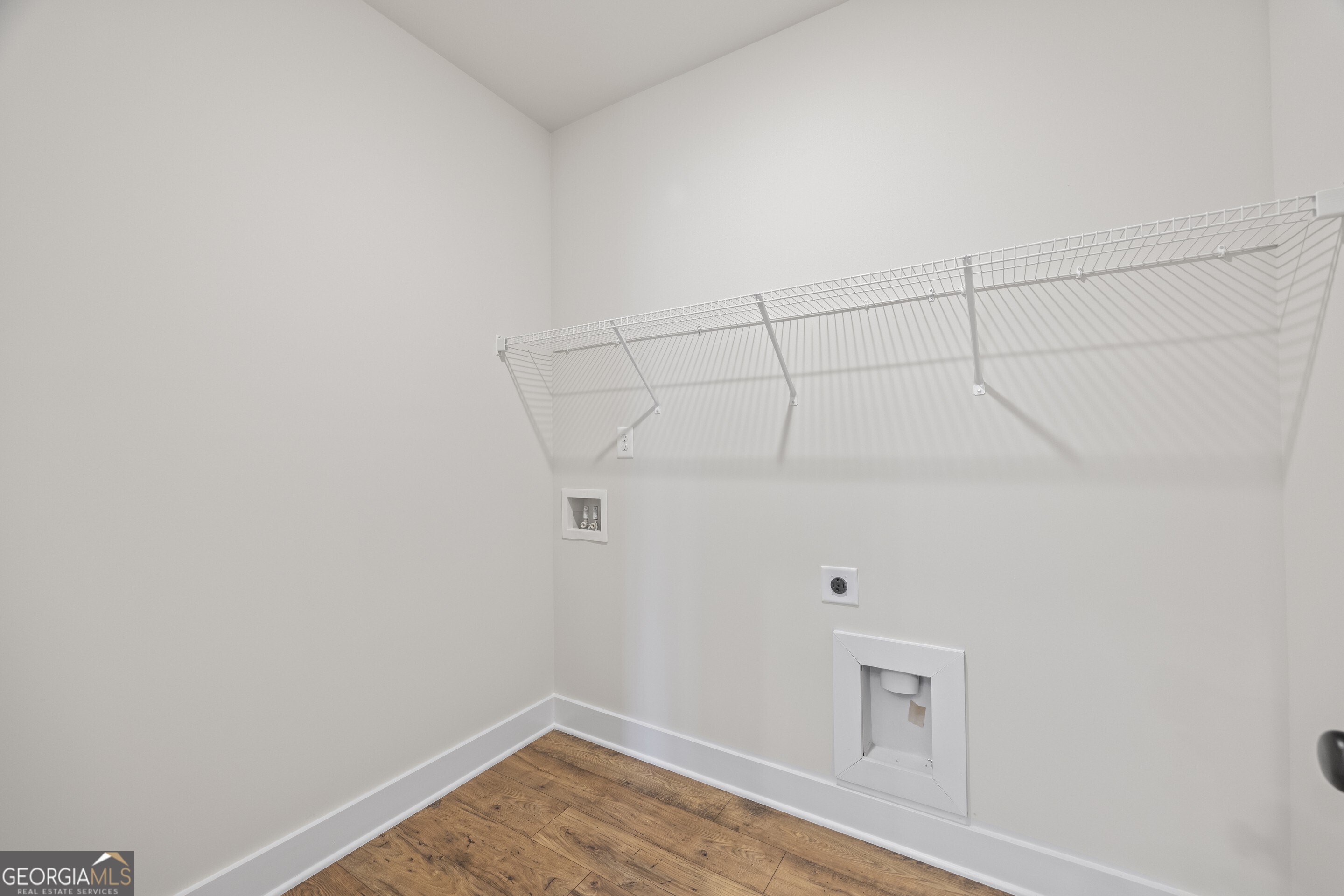 Hartwell, Georgia 30643, United States, 5 Bedrooms Bedrooms, ,4 BathroomsBathrooms,Residential,Active,163140