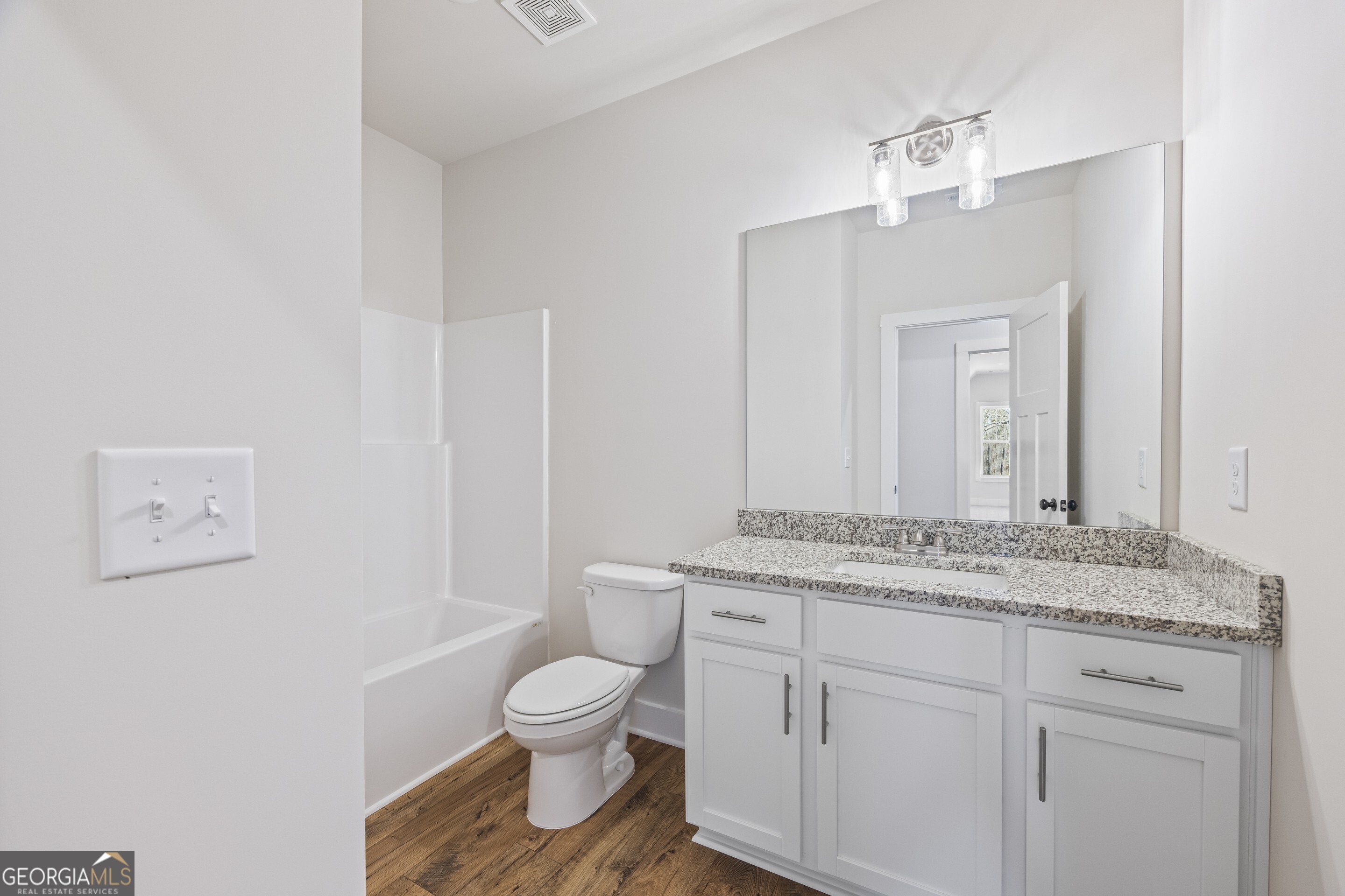 Hartwell, Georgia 30643, United States, 5 Bedrooms Bedrooms, ,4 BathroomsBathrooms,Residential,Active,163140