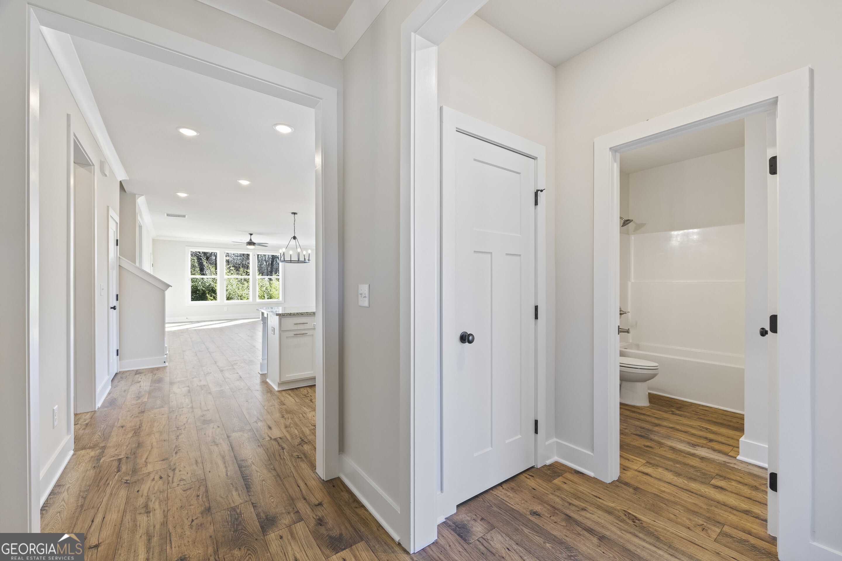 Hartwell, Georgia 30643, United States, 5 Bedrooms Bedrooms, ,4 BathroomsBathrooms,Residential,Active,163140