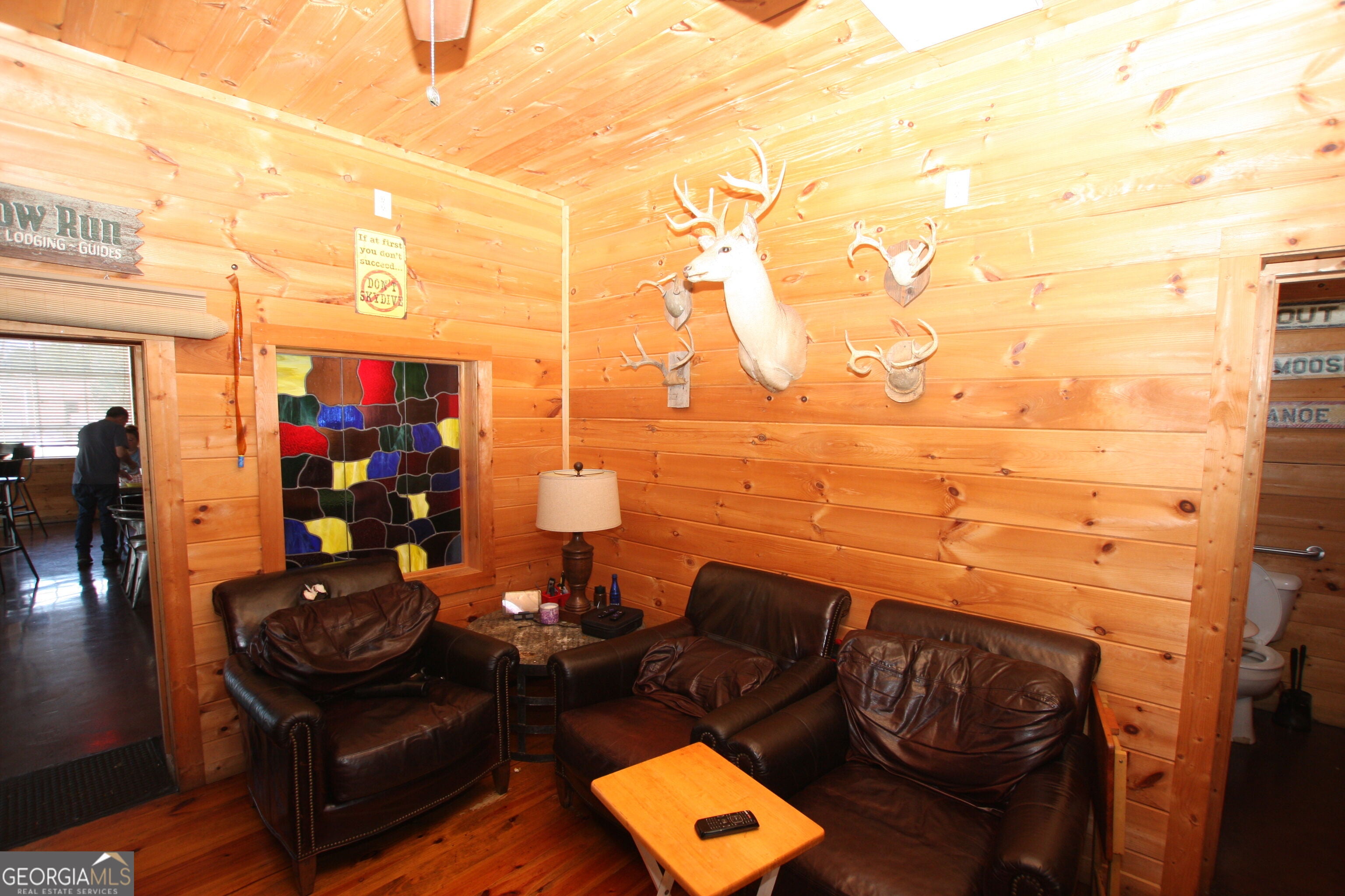 103 W Elm ST