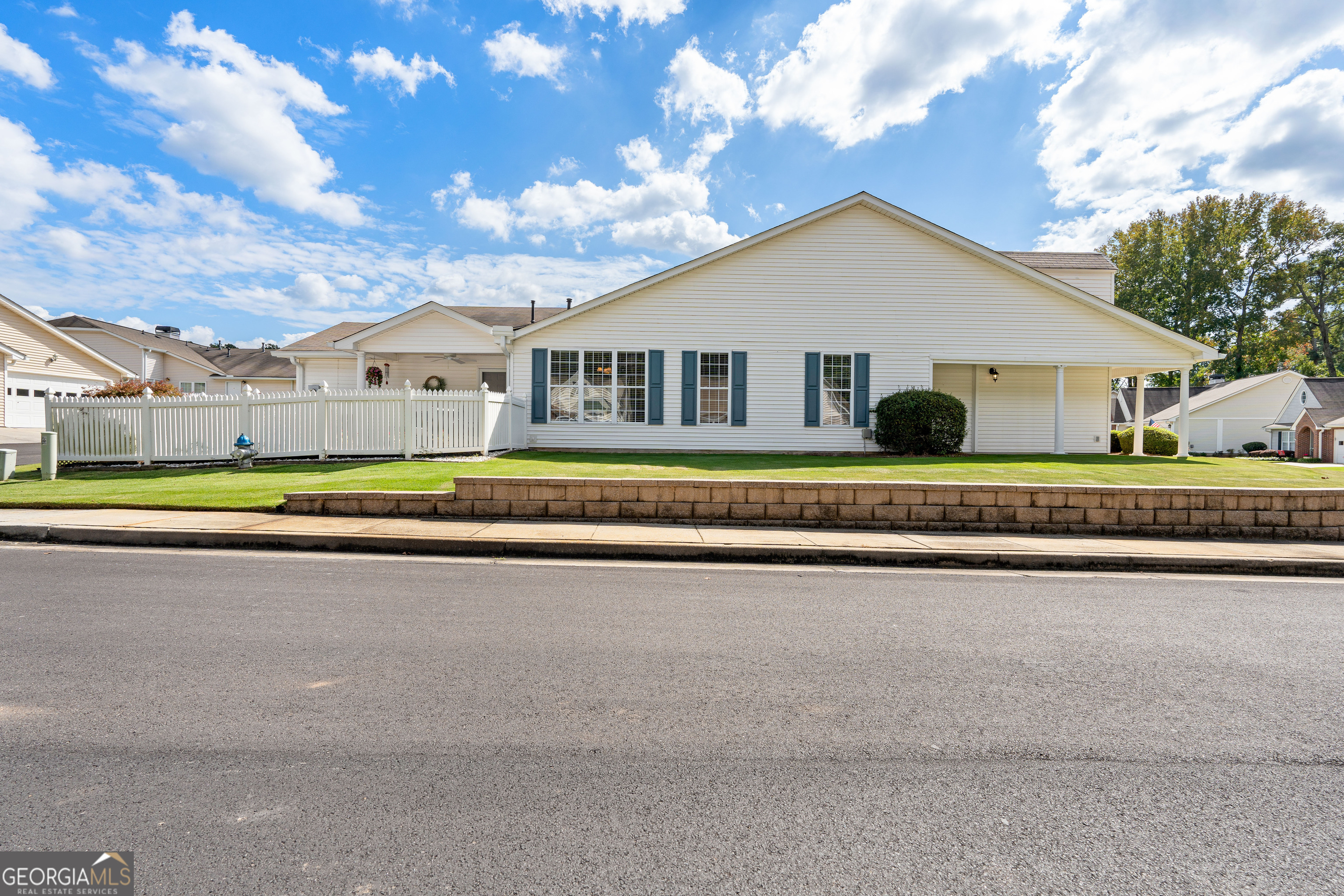 1017 Pinehurst DR