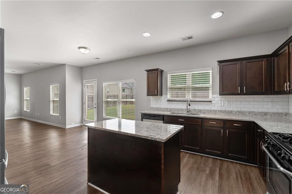 3495 Zaks WAY