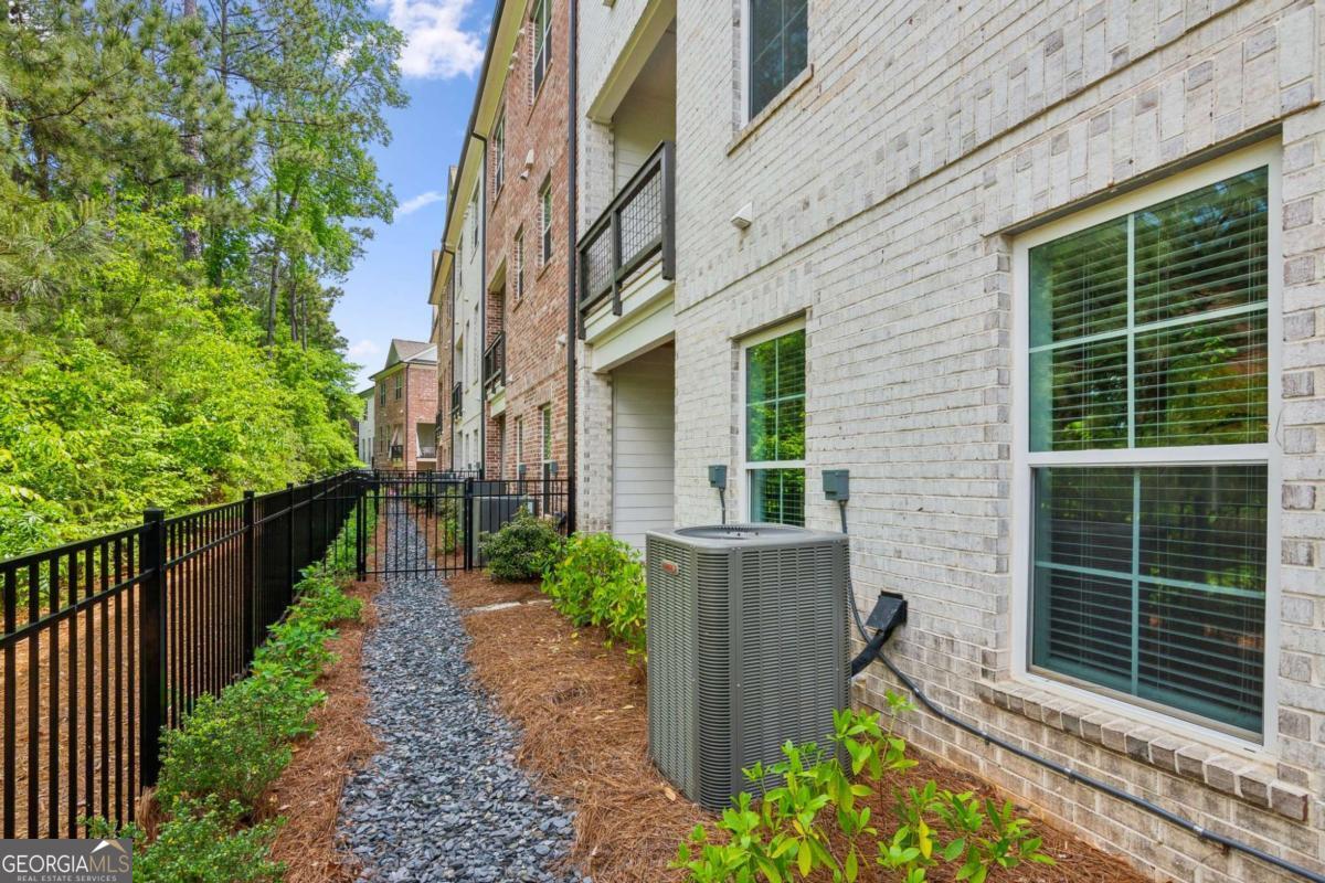The Maxwell - Residential Lease
