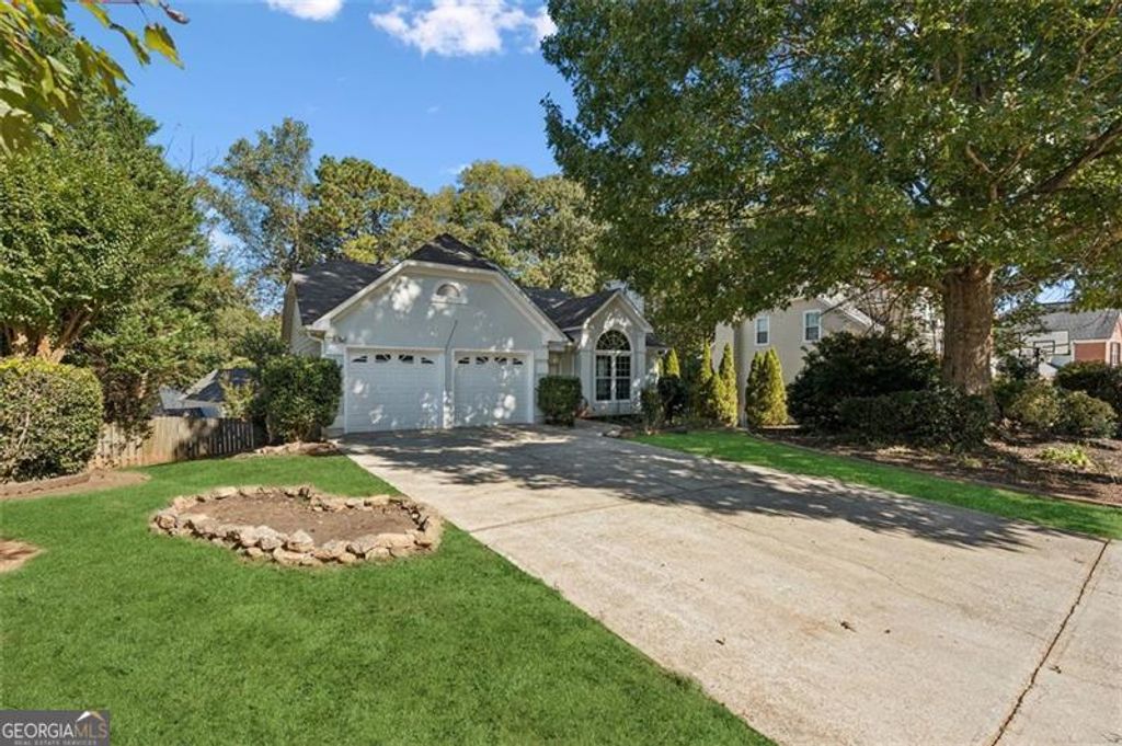 Photo of 2470 Jakin Way, Suwanee, GA 30024 (MLS # 10632300)