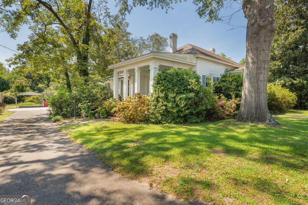 Photo of 231 W Adams Street, Tennille, GA 31089 (MLS # 10600595)