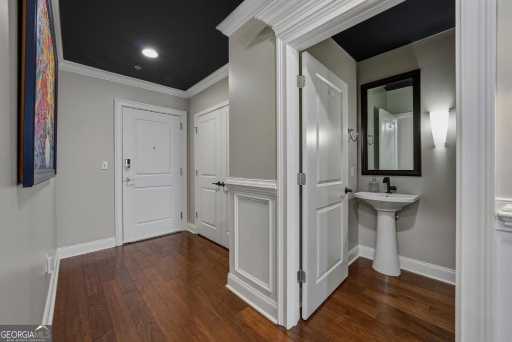 Photo of 270 17th Street NW #1804, Atlanta, GA 30363 (MLS # 10838855)