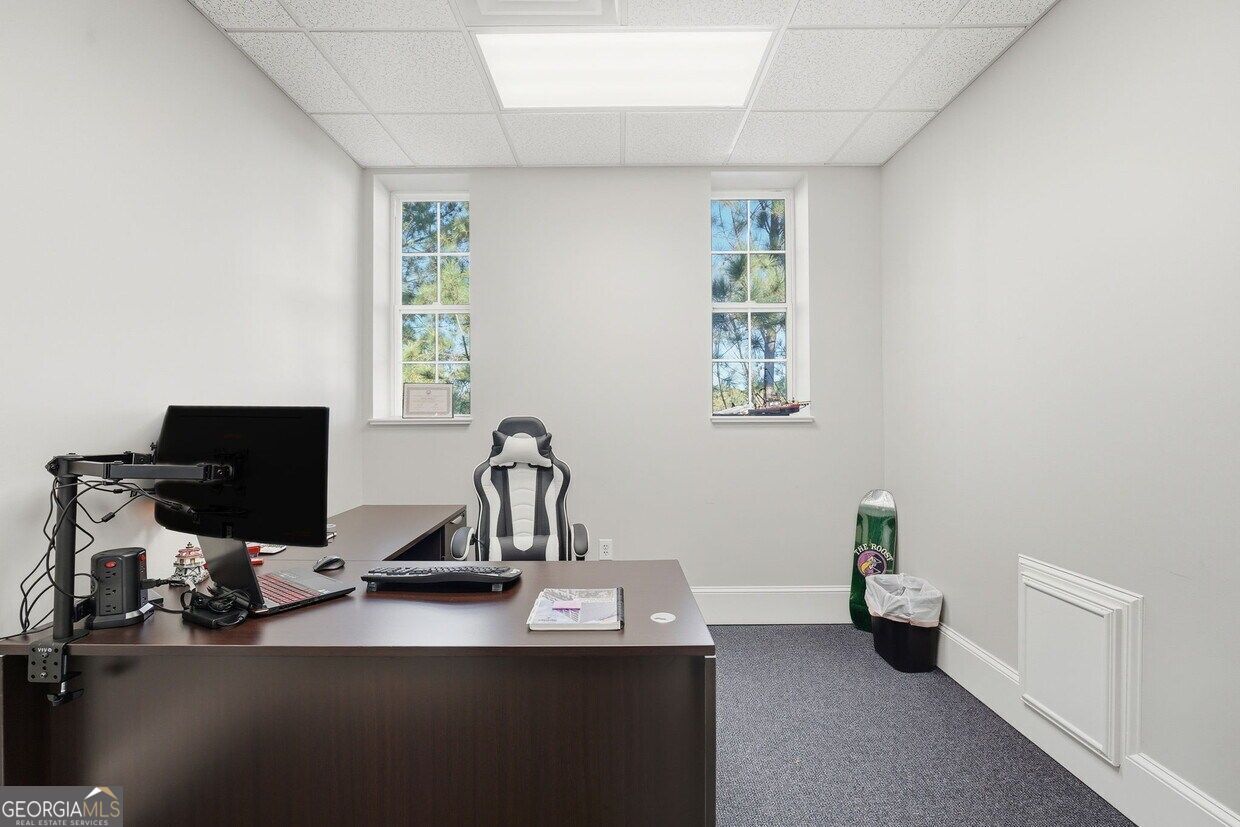 1600 River Park BLVD 204