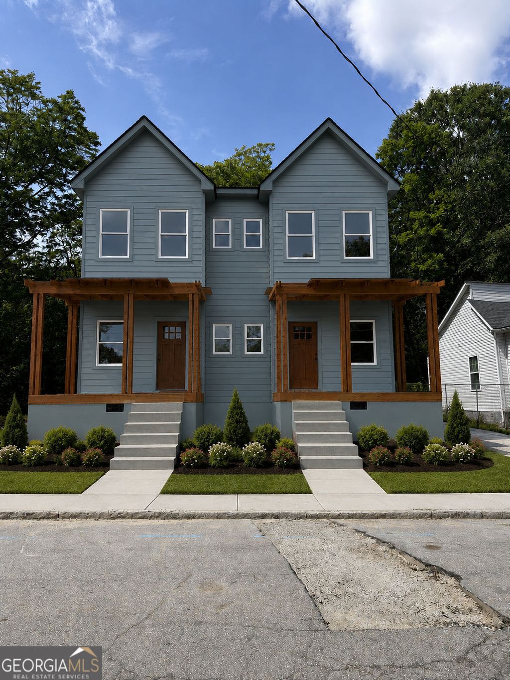 Photo of 815 Cameron M Alexander Boulevard NW, Atlanta, GA 30318 (MLS # 10780583)