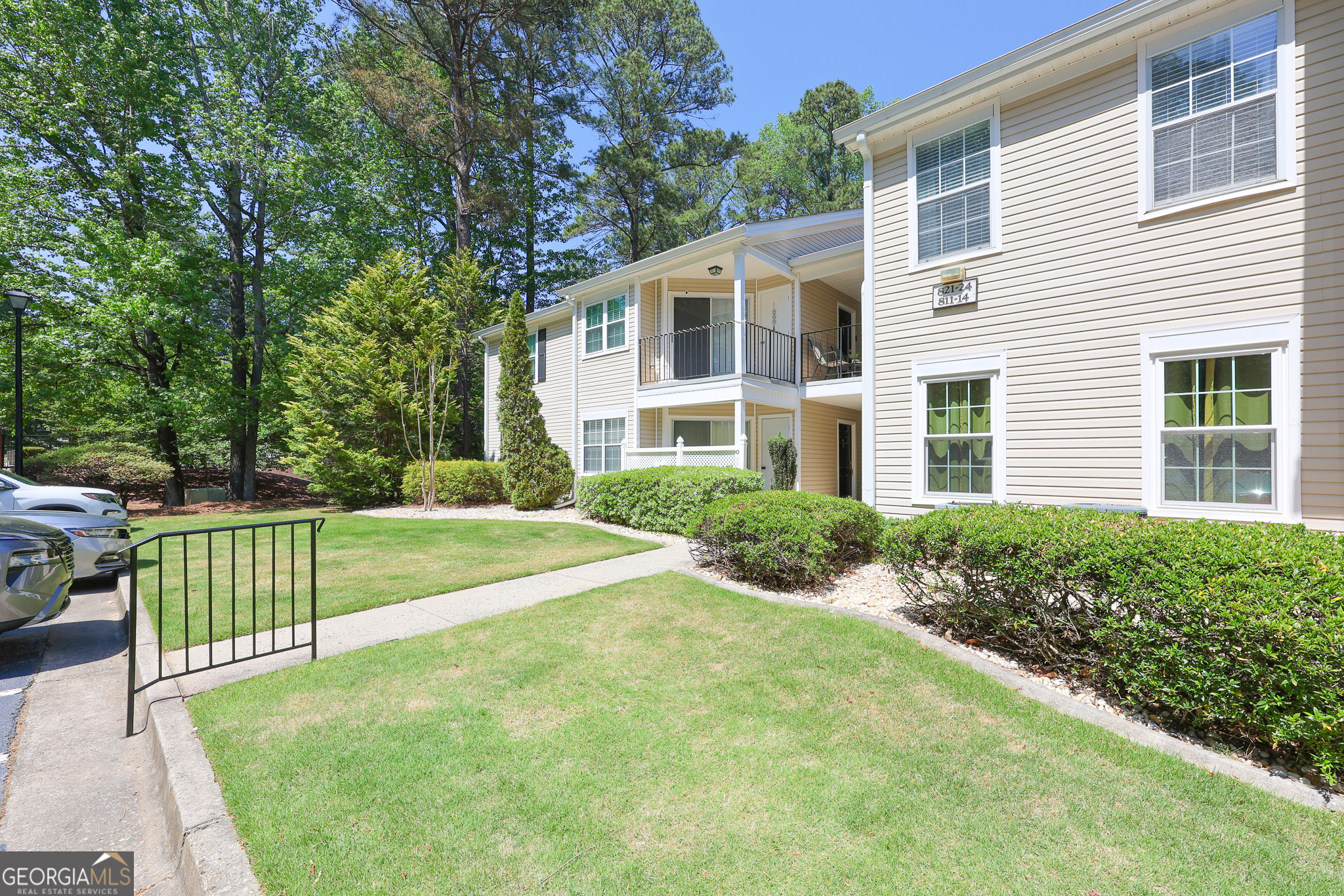 823 Ridgefield DR