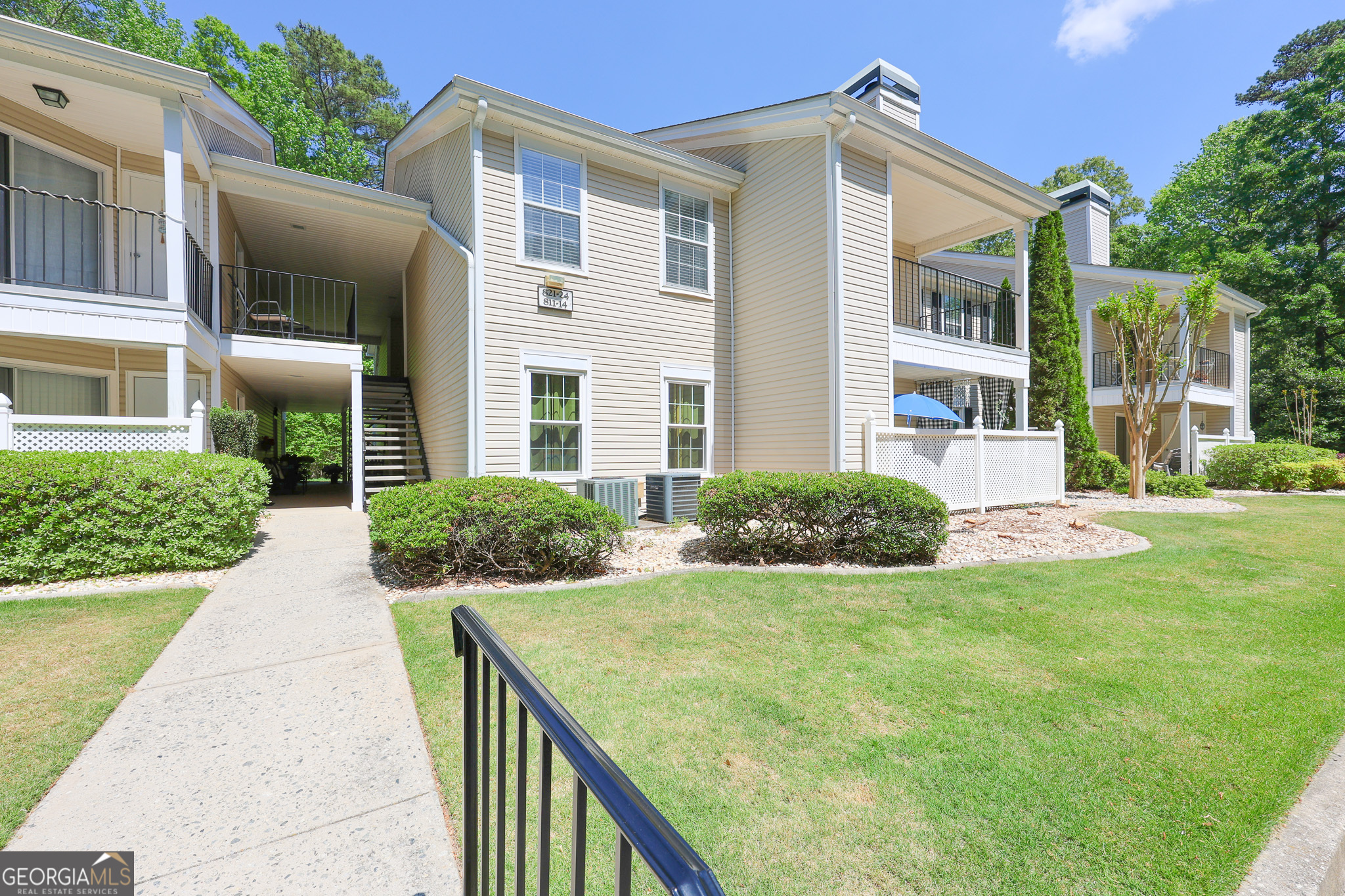 823 Ridgefield DR