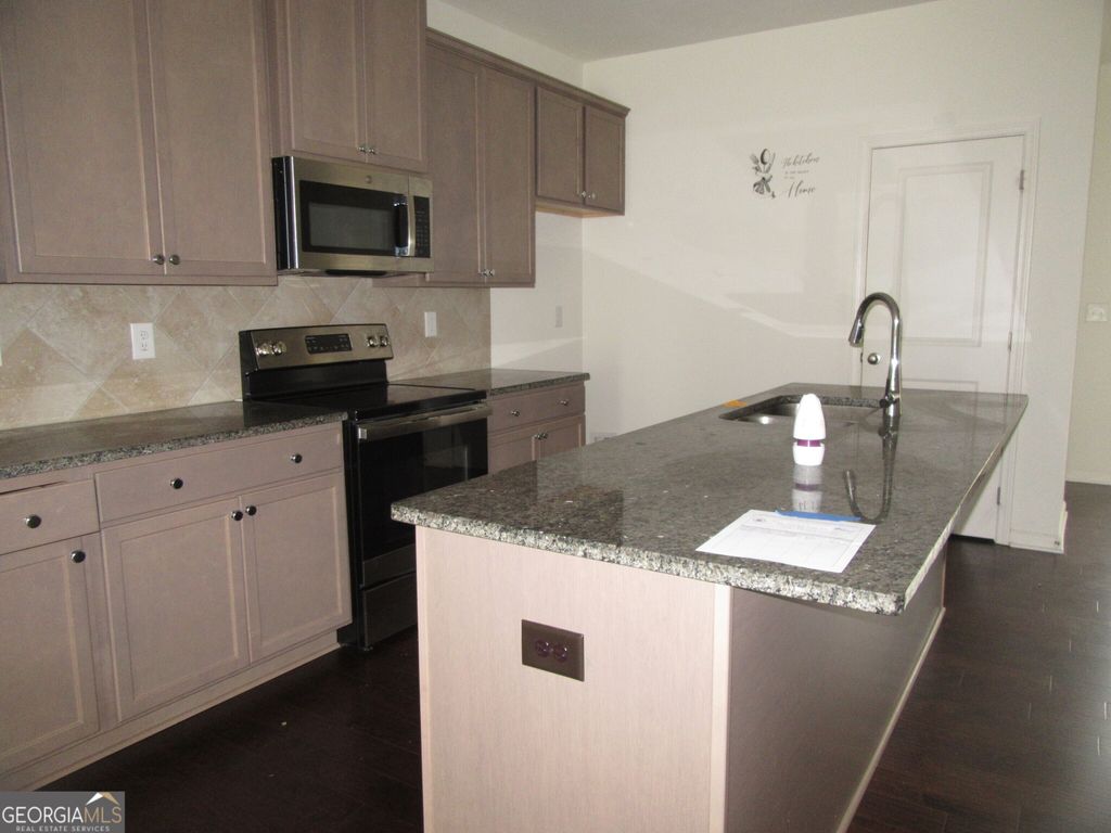 Photo of 866 Ambient Way SW, Atlanta, GA 30331 (MLS # 10753479)