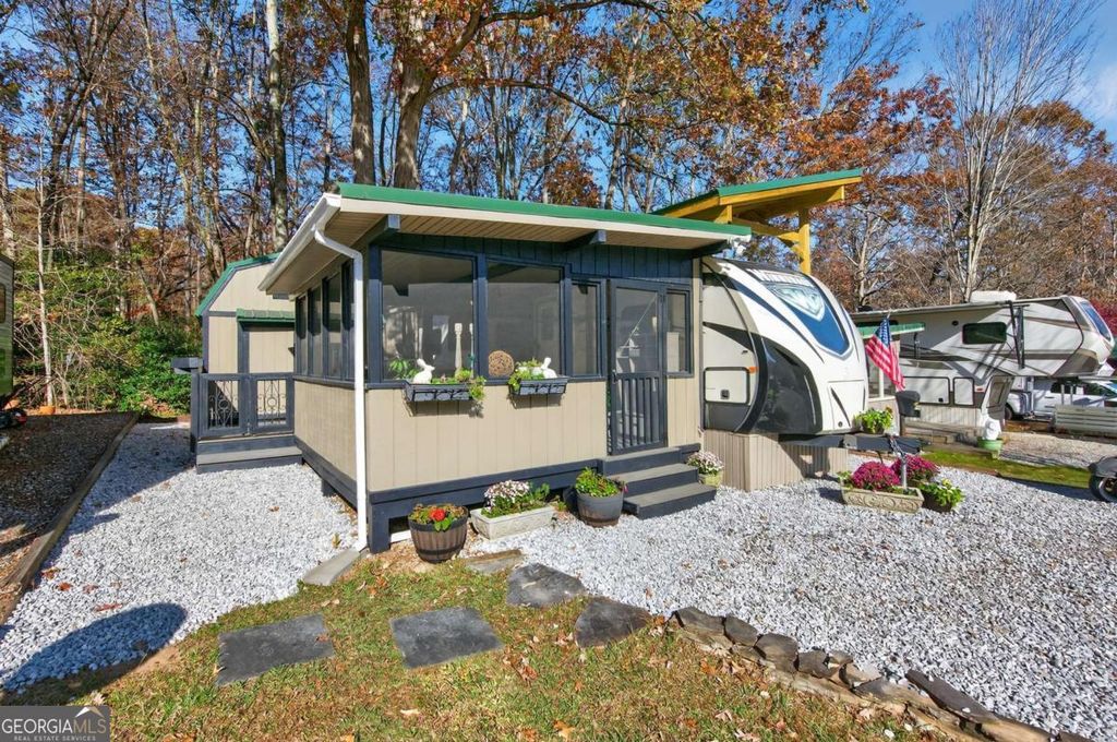 Photo of 324 Leisure Acres Drive, Cleveland, GA 30528 (MLS # 10717068)