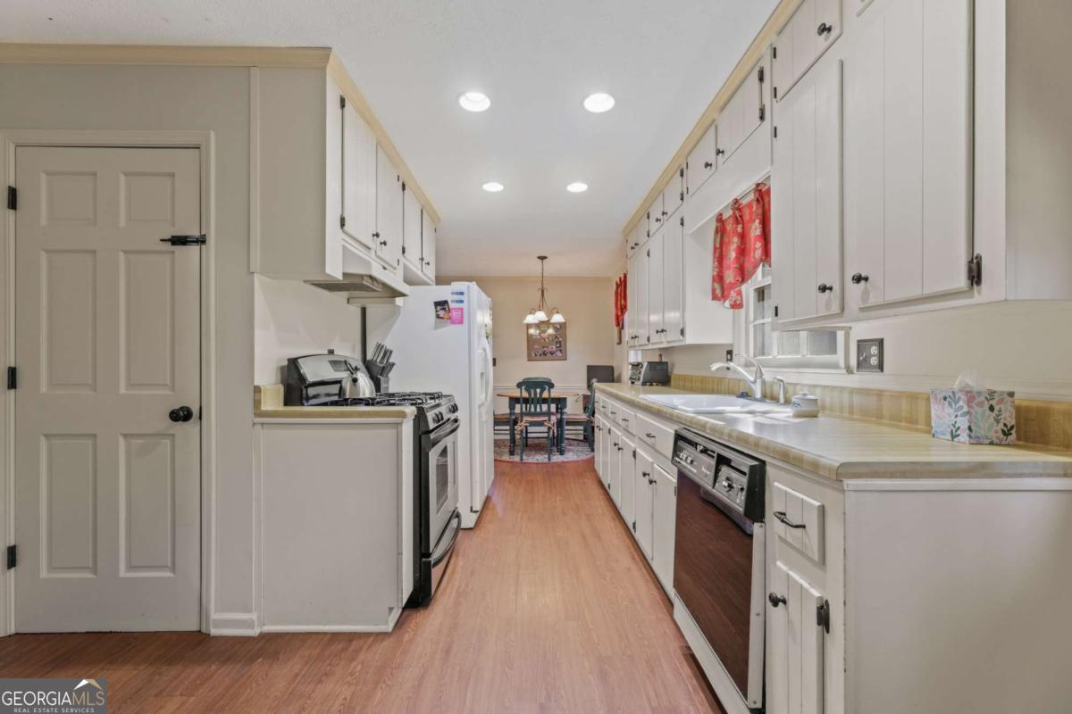Burnt Hickory Hills - Residential
