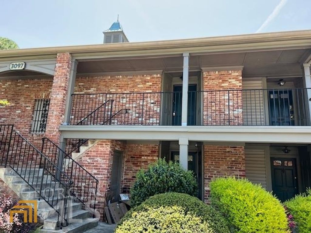 Photo of 3097 Colonial Way #M, Chamblee, GA 30341 (MLS # 10770441)