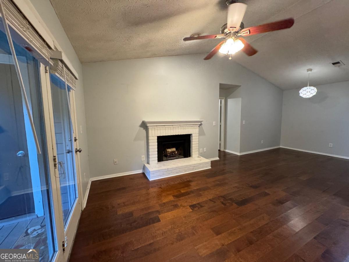 Roswell Springs - Residential