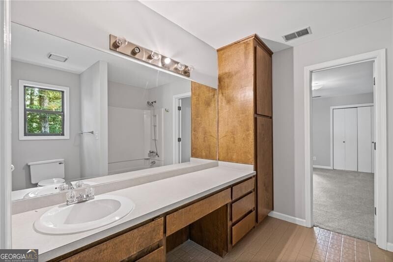 Marietta, Georgia 30068, United States, 4 Bedrooms Bedrooms, ,4 BathroomsBathrooms,Residential,Active,150939