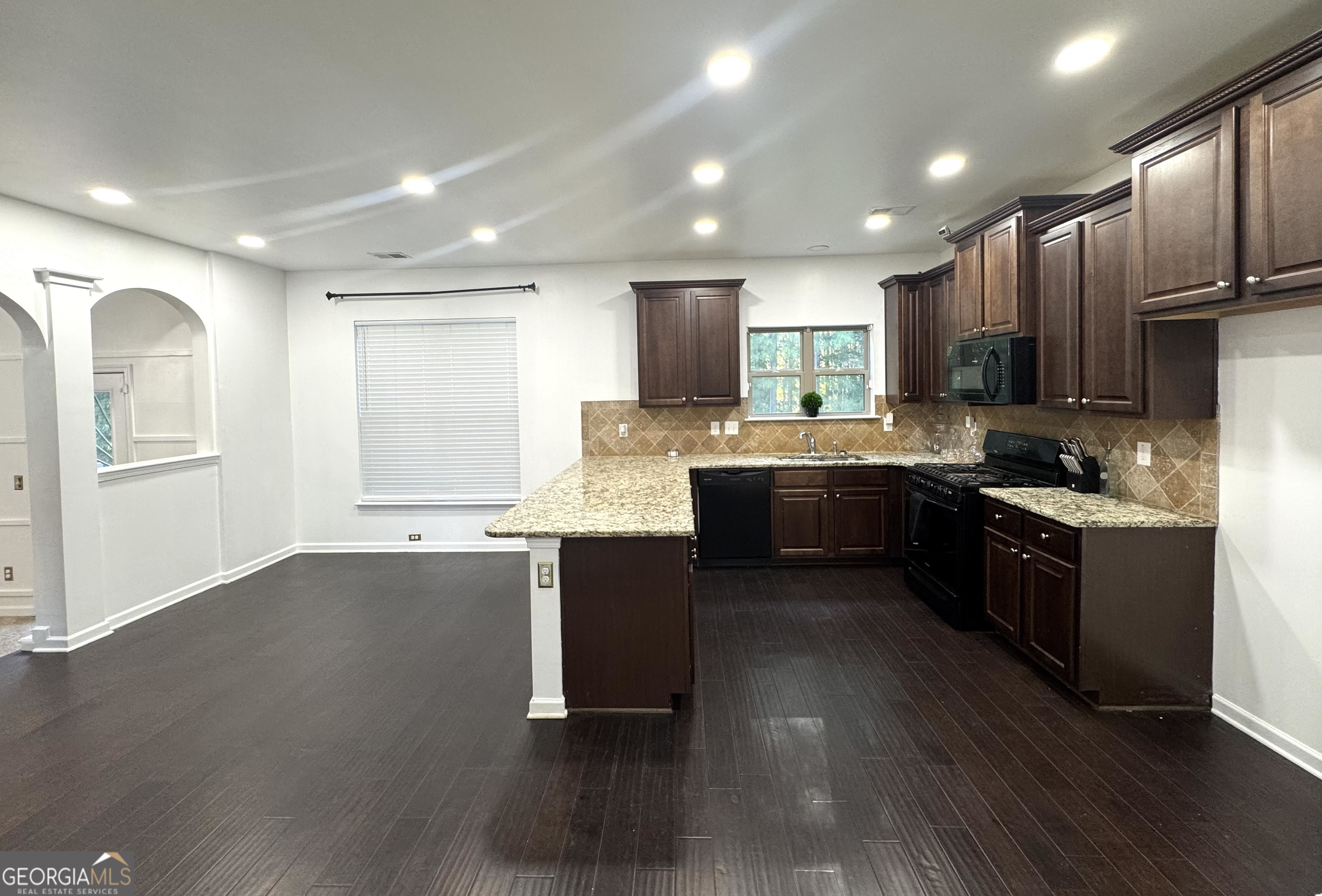 4026 Villagewood LN