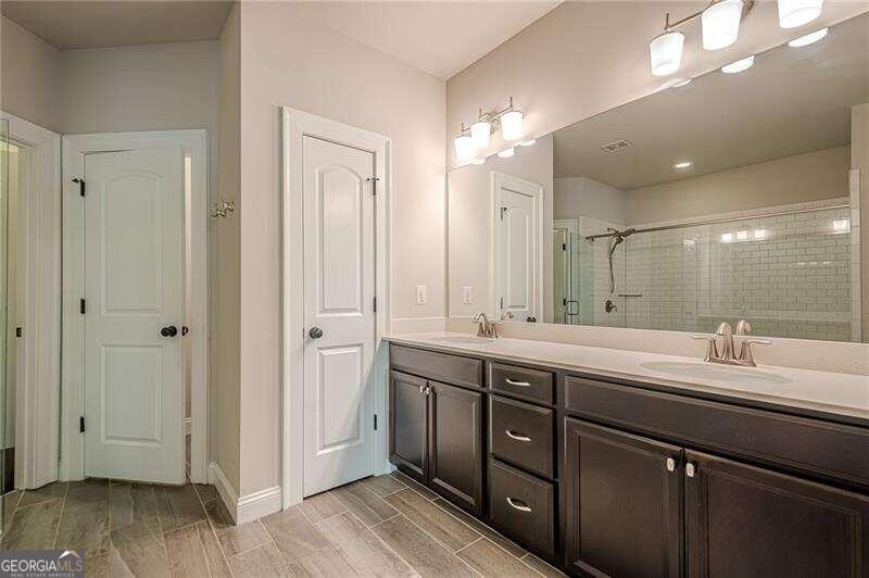 Encore Walk - Residential