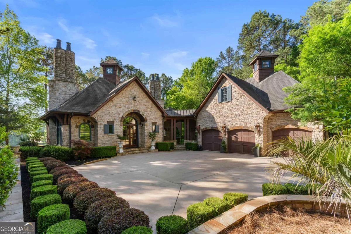 1090 Spring Creek