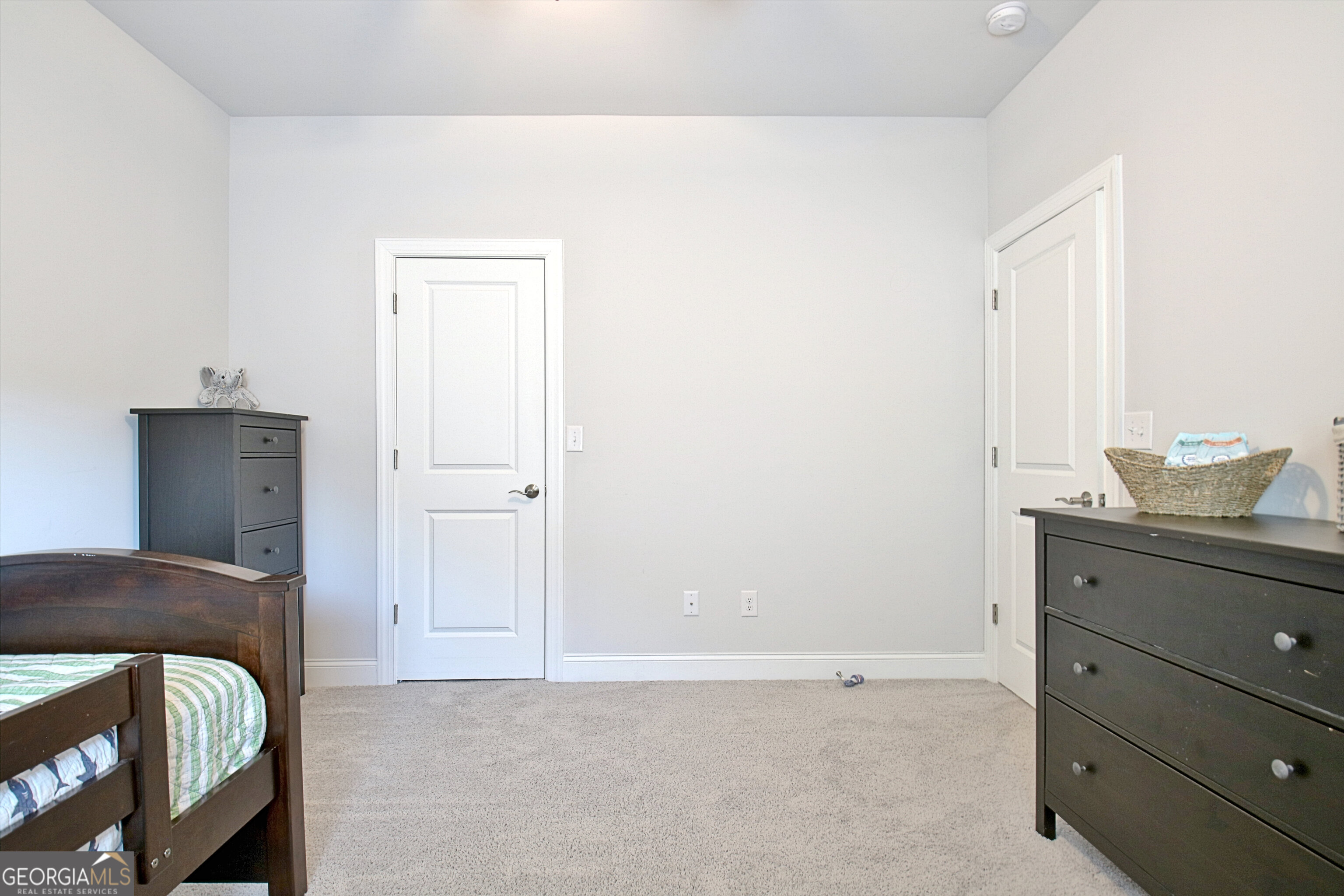 Peachtree City, Georgia 30269, United States, 5 Bedrooms Bedrooms, ,3 BathroomsBathrooms,Residential,Active,207884