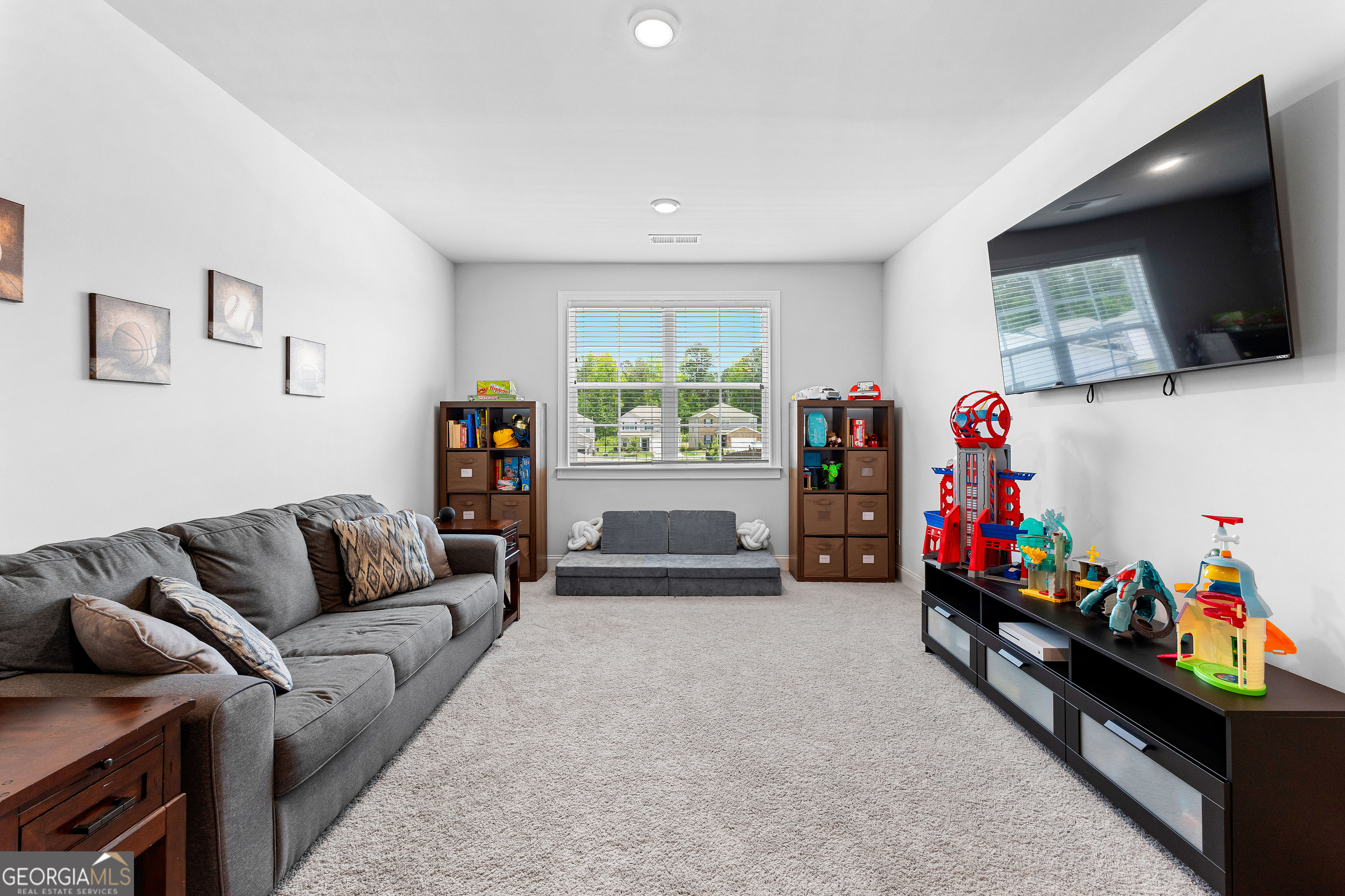 Peachtree City, Georgia 30269, United States, 5 Bedrooms Bedrooms, ,3 BathroomsBathrooms,Residential,Active,207884