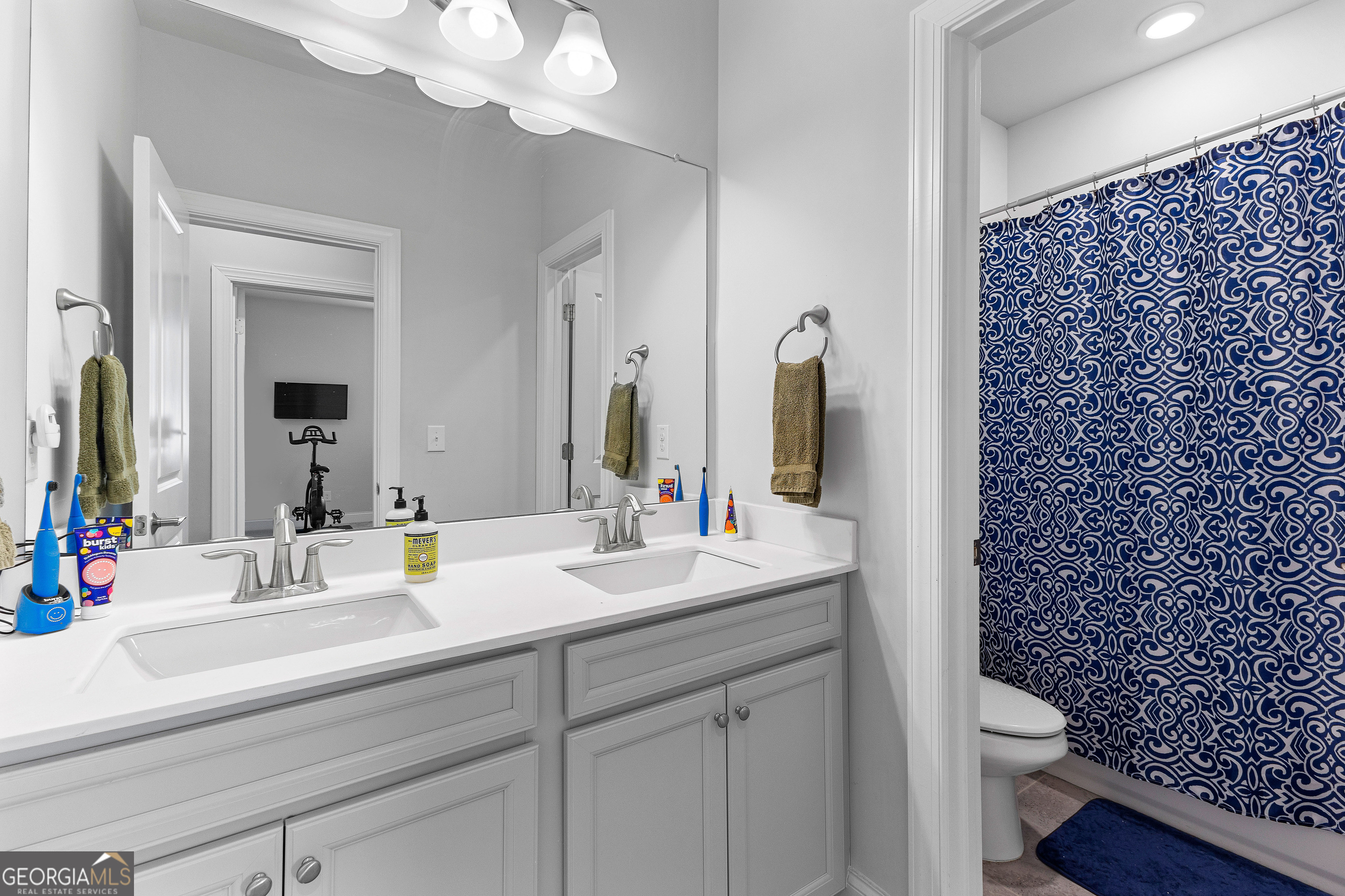 Peachtree City, Georgia 30269, United States, 5 Bedrooms Bedrooms, ,3 BathroomsBathrooms,Residential,Active,207884