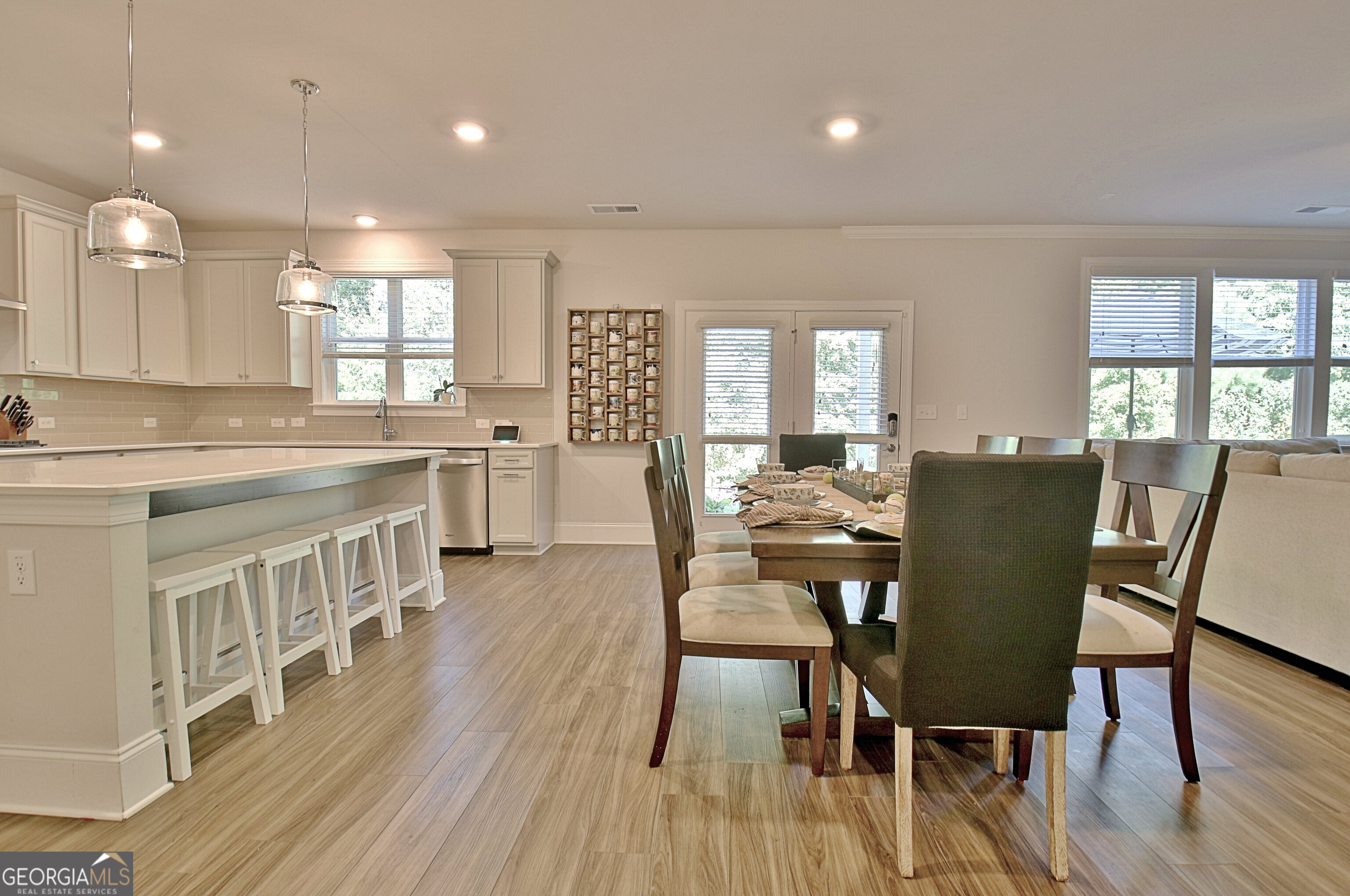 Peachtree City, Georgia 30269, United States, 5 Bedrooms Bedrooms, ,3 BathroomsBathrooms,Residential,Active,207884