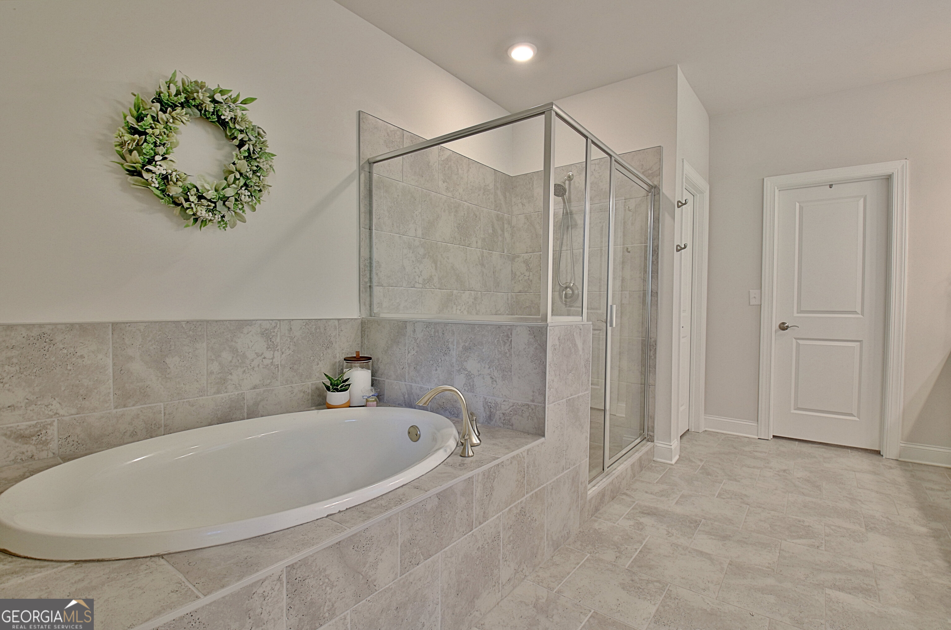 Peachtree City, Georgia 30269, United States, 5 Bedrooms Bedrooms, ,3 BathroomsBathrooms,Residential,Active,207884