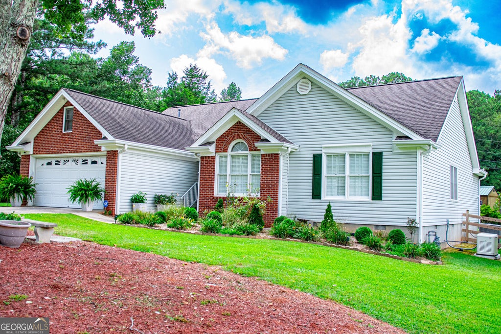 Photo of 10 Mountain Oaks Drive, Carrollton, GA 30116 (MLS # 10835186)