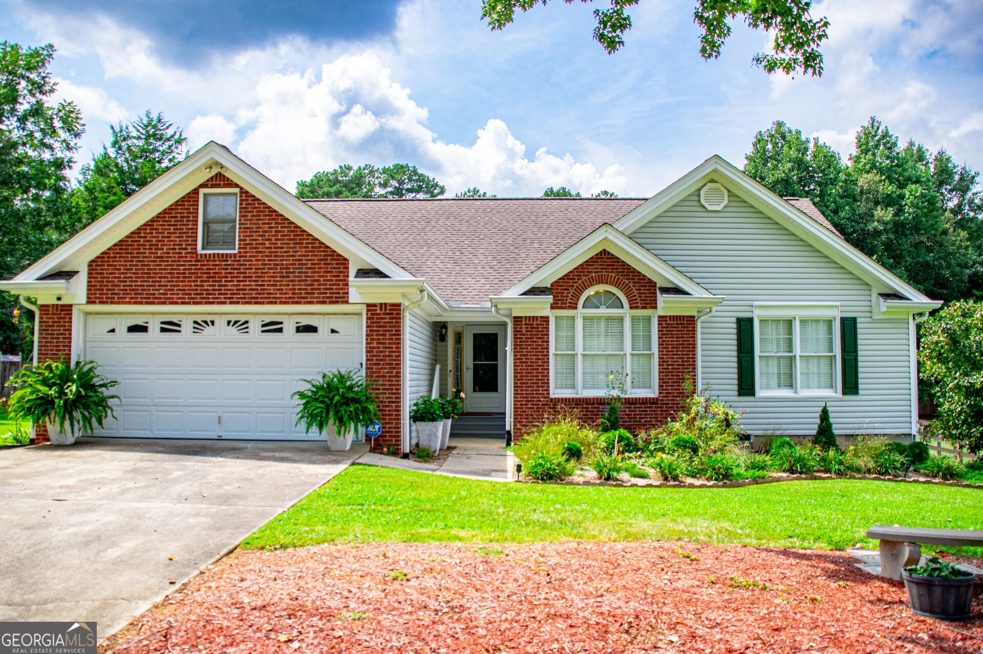 10 Mountain Oaks Drive