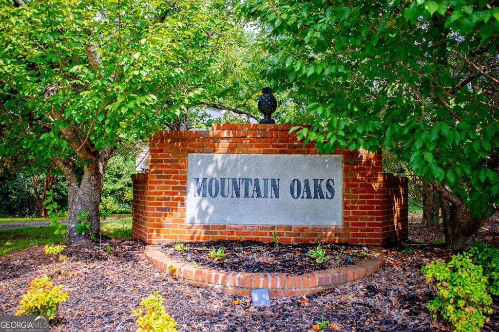 Photo of 10 Mountain Oaks Drive, Carrollton, GA 30116 (MLS # 10835186)