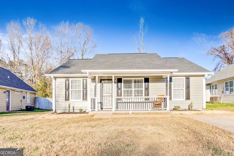 Photo of 128 Tuscany Lane, Griffin, GA 30223 (MLS # 10657254)