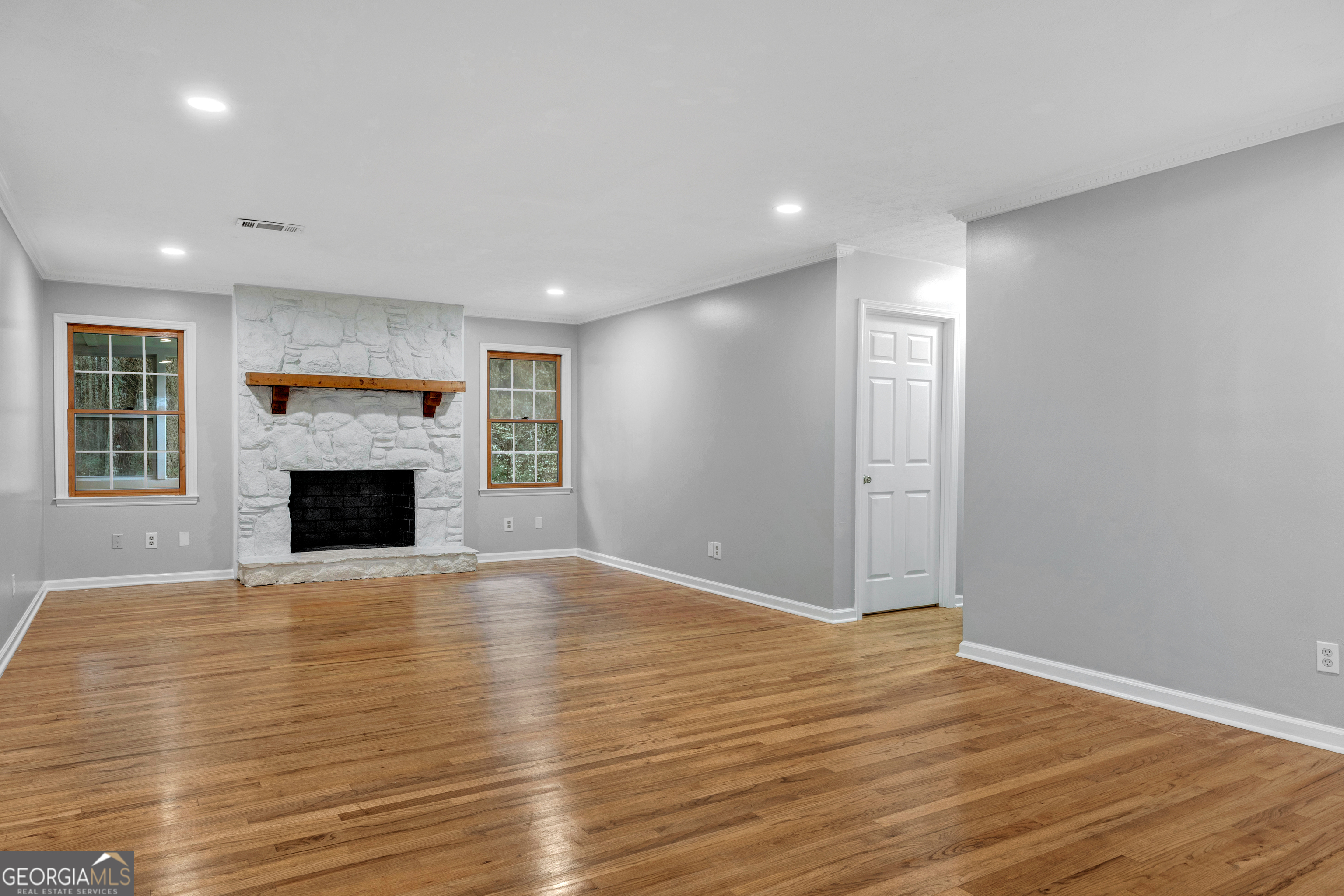 125 Flint Hill DR