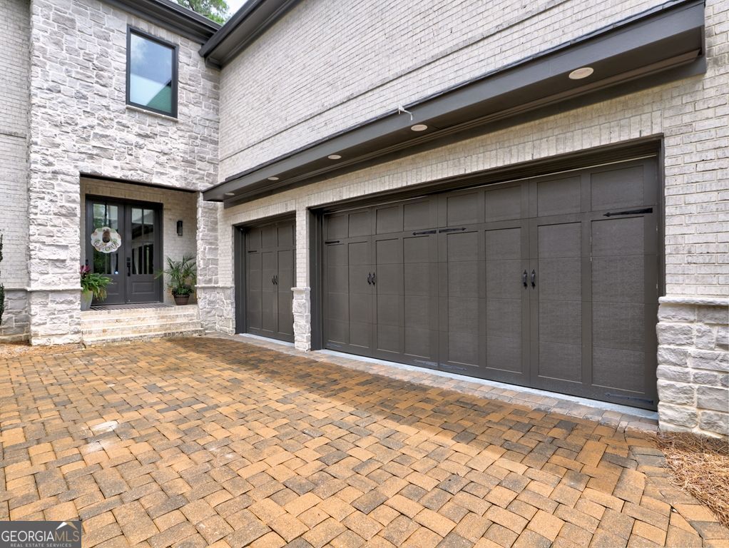 913 SUNNY MEADOWS LN