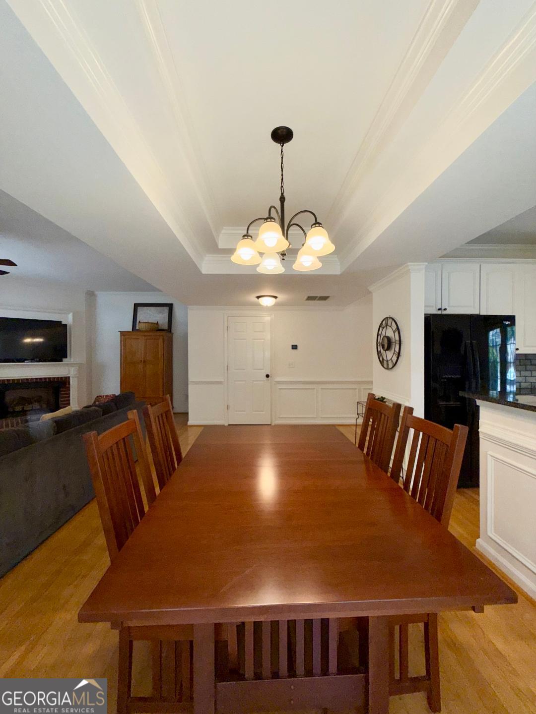 2075 Pine Tree DR E1