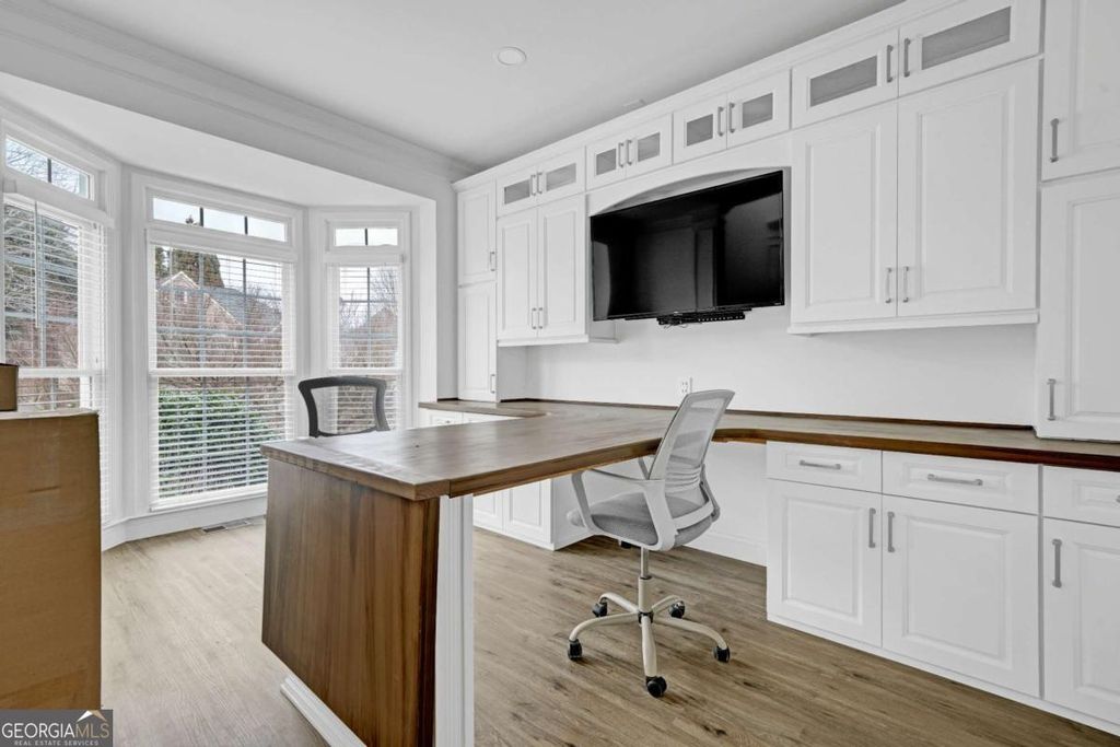 Photo of 9035 Sandorn Drive, Roswell, GA 30075 (MLS # 10695130)