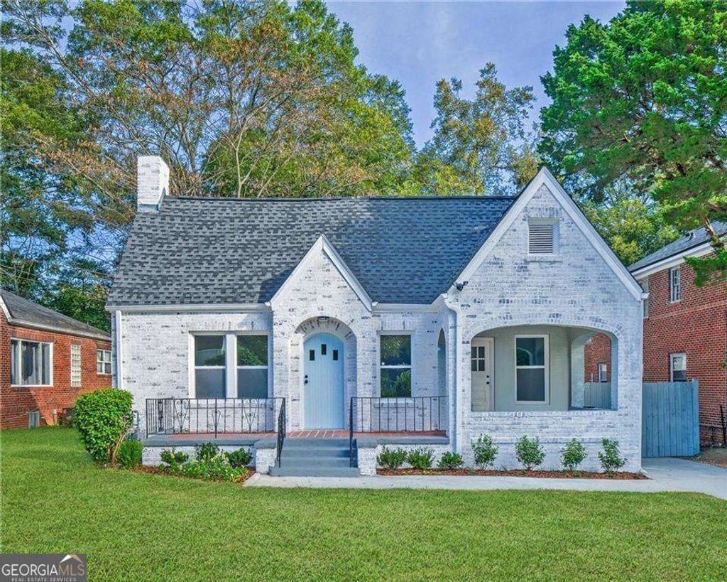 Photo of 1373 M L King Jr Drive SW, Atlanta, GA 30314 (MLS # 10683483)