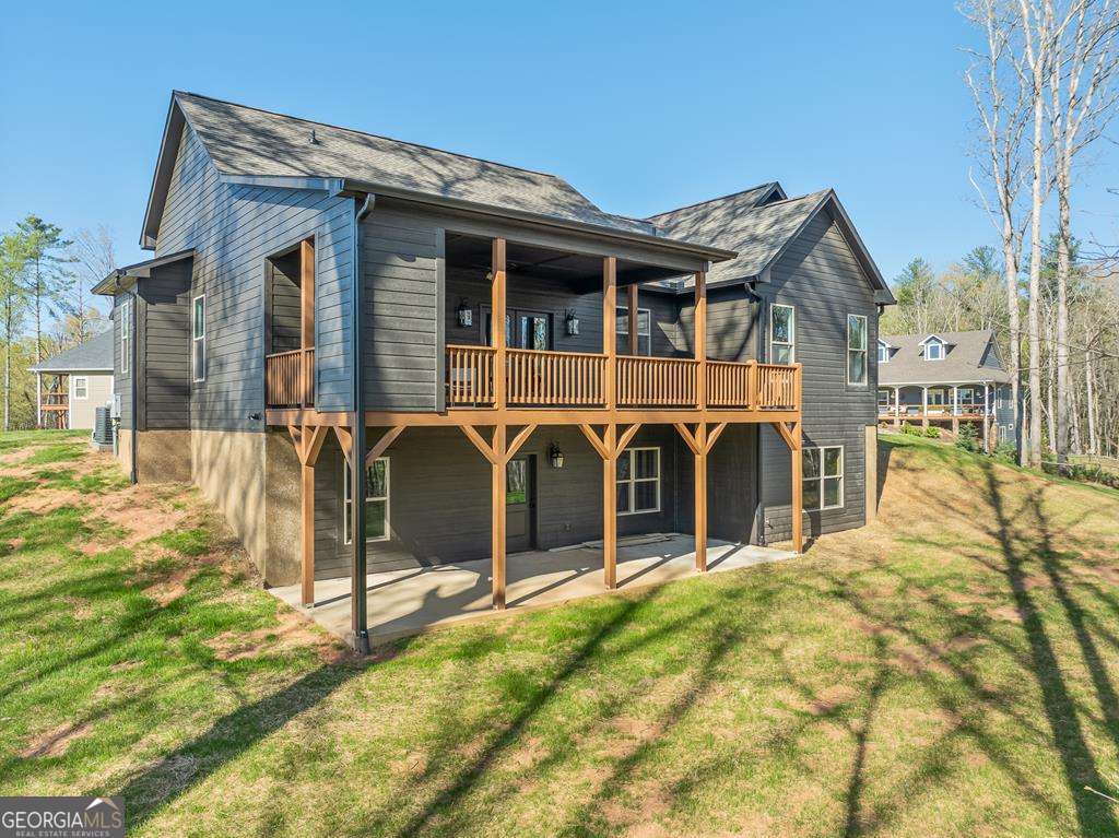 17 Parkwood CT