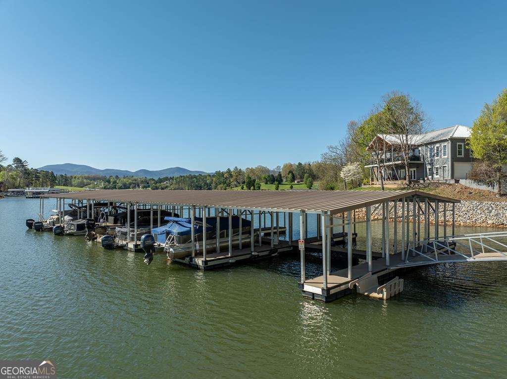 17 Parkwood CT