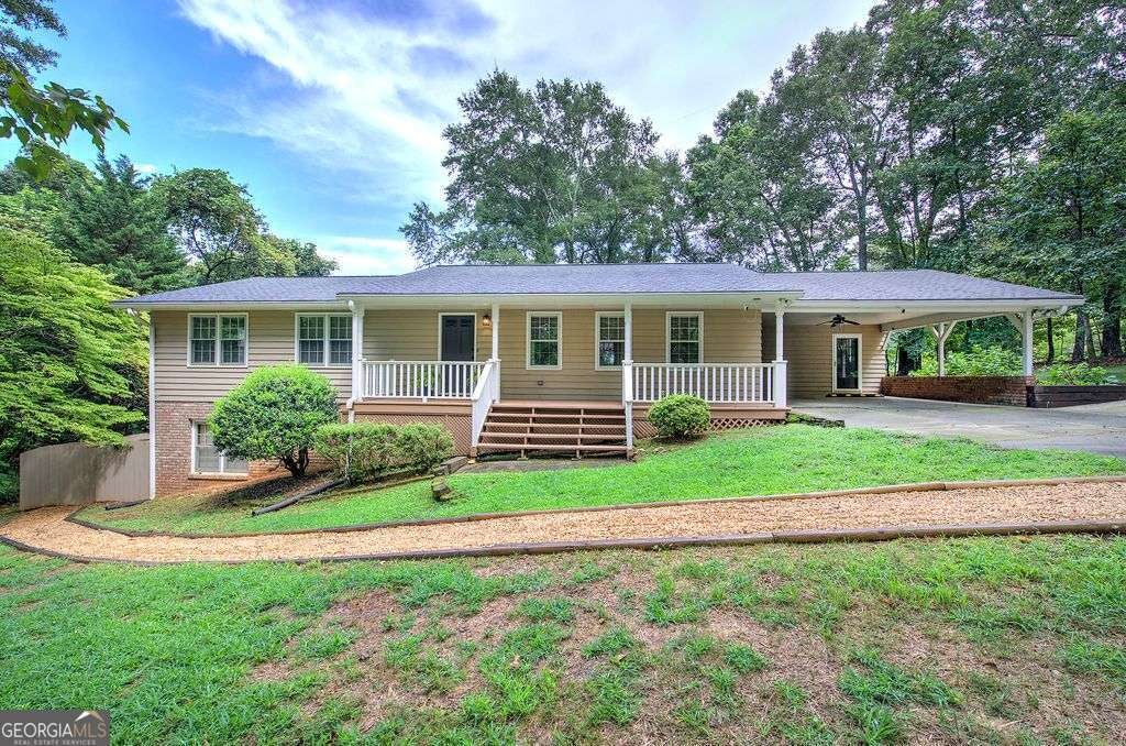 Photo of 43 Blackfoot Trail SW, Cartersville, GA 30120 (MLS # 10820843)