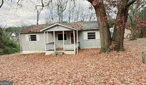 Photo of 1099 Warren Drive, Riverdale, GA 30296 (MLS # 10634689) Photo of 1099 Warren Drive, Riverdale, GA 30296 (MLS # 10634689)