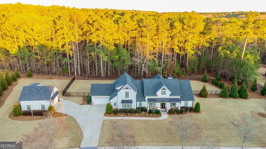 Photo of 404 Fox Valley Drive, Monroe, GA 30656 (MLS # 10706572)