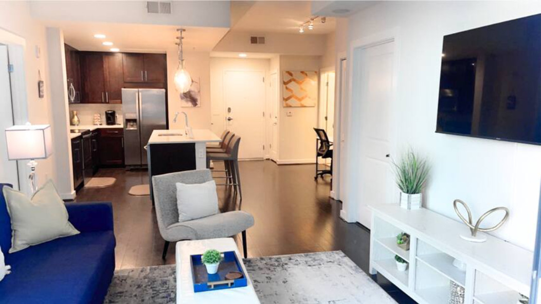 3382 NE Peachtree RD S06