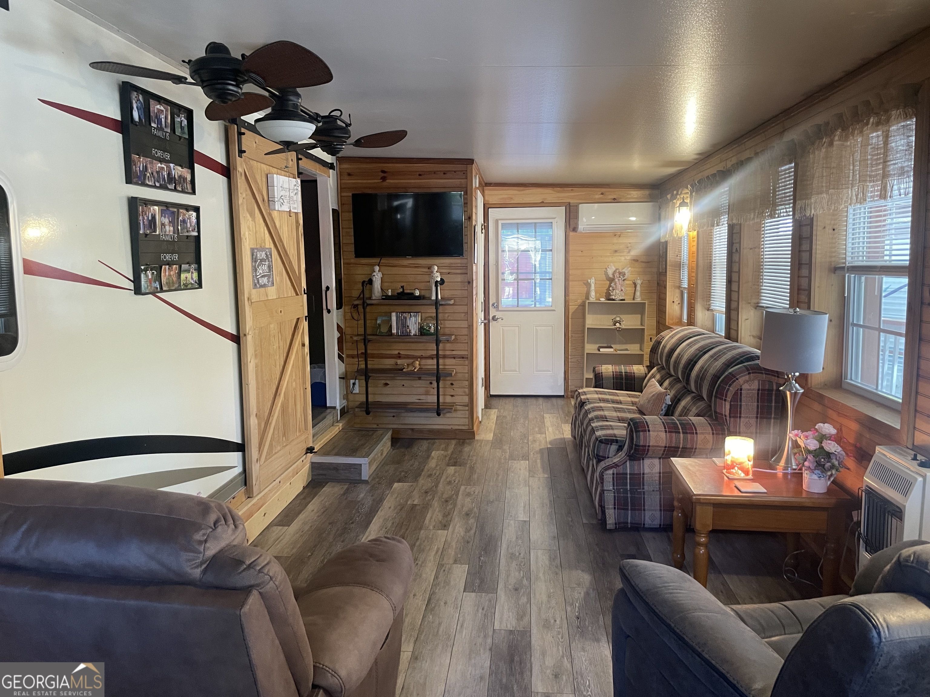 19 Yogi Bear BLVD B29